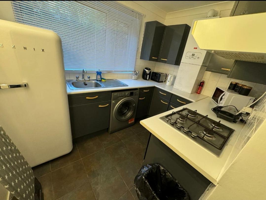 Lovely 2-Bed Apartment In Knowle Solihull Buitenkant foto