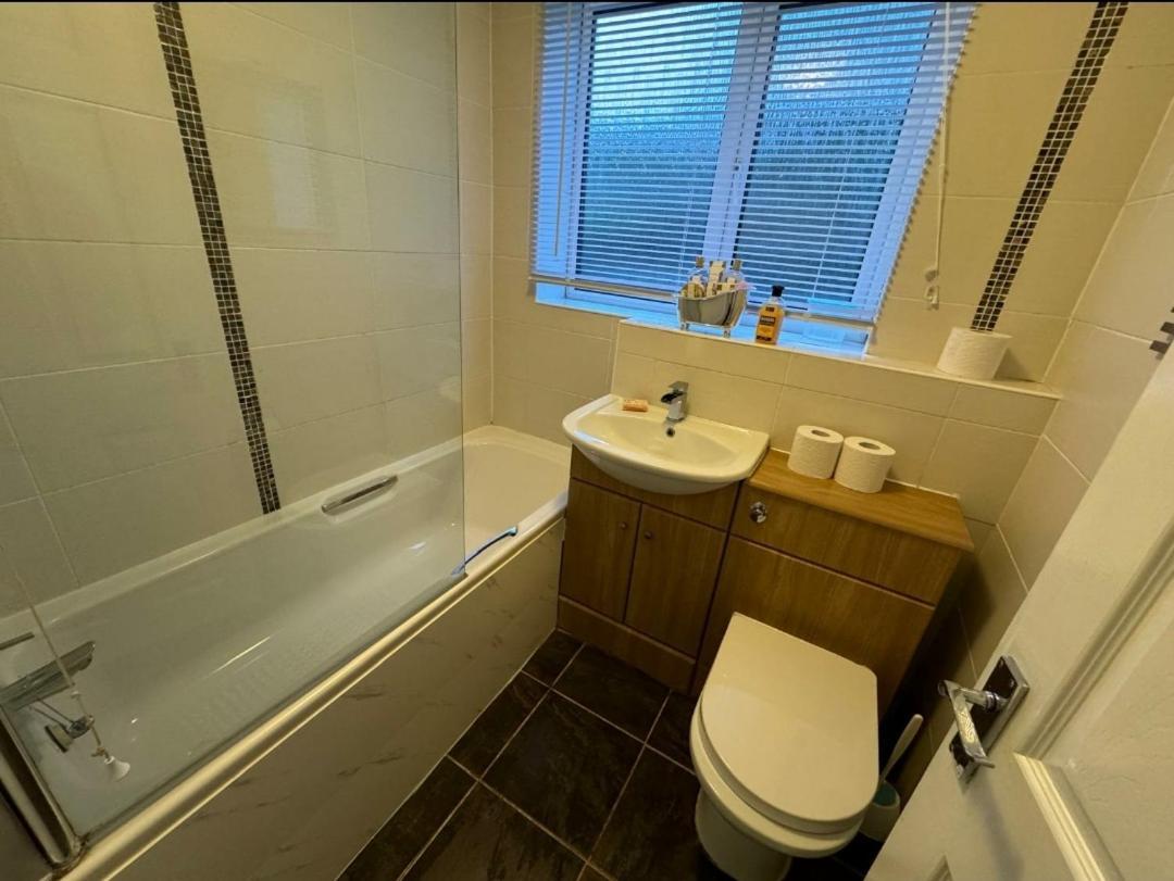 Lovely 2-Bed Apartment In Knowle Solihull Buitenkant foto