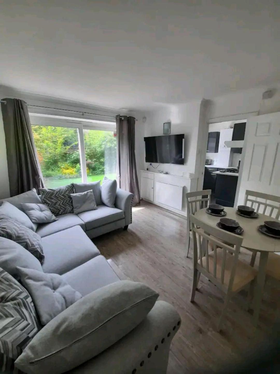 Lovely 2-Bed Apartment In Knowle Solihull Buitenkant foto